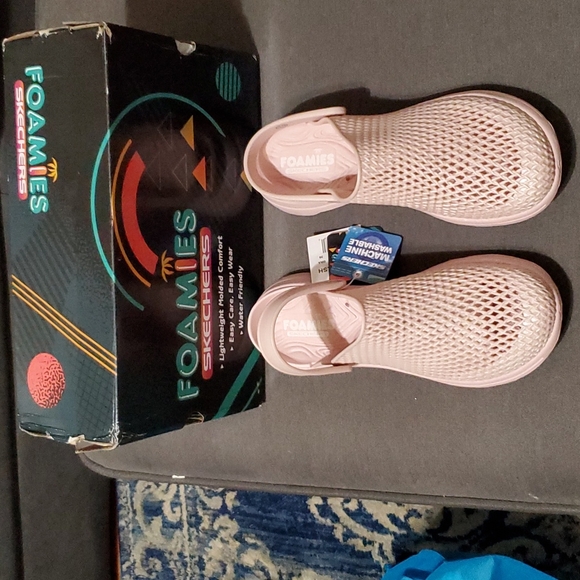 Skechers Formies - Picture 1 of 6
